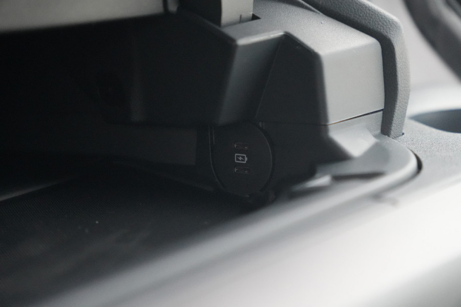 Ford E-Transit Custom 340 L2H1 Sport 71 kWh 218pk - ACC - B&O - Navi - Stoel/Stuurverwarming - 360 Camera - Blindspot - Rijklaar