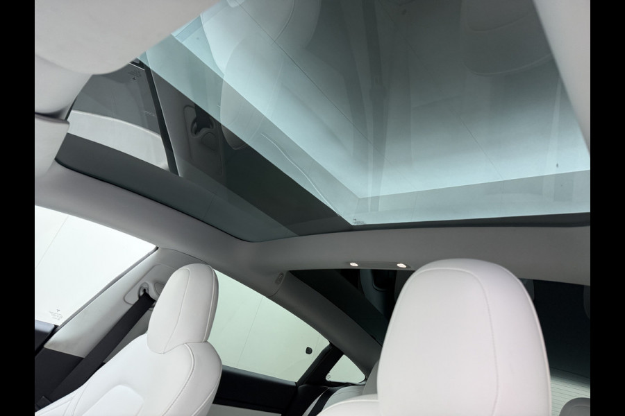 Tesla Model 3 Long Range AWD 75kWh 463PK Full Self Driving Ivoor Interieur All-Season banden Privacy Glas Premium Audio Panoramadak Navi Camer SOH 82% Lmv Leder Memory Elek.Stoelen Achterbank+Stoelverwarming Keyless Wifi Origineel Nederlandse Particuliere Auto Fabrieksgarantie op Accu en motor tot 25-3-2027/192.000KM