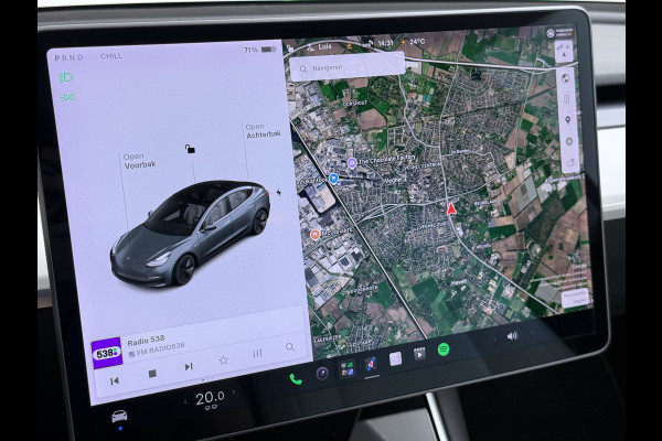 Tesla Model 3 Long Range AWD 75kWh 463PK Full Self Driving Ivoor Interieur All-Season banden Privacy Glas Premium Audio Panoramadak Navi Camer SOH 82% Lmv Leder Memory Elek.Stoelen Achterbank+Stoelverwarming Keyless Wifi Origineel Nederlandse Particuliere Auto Fabrieksgarantie op Accu en motor tot 25-3-2027/192.000KM