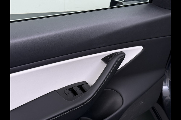 Tesla Model 3 Long Range AWD 75kWh 463PK Full Self Driving Ivoor Interieur All-Season banden Privacy Glas Premium Audio Panoramadak Navi Camer SOH 82% Lmv Leder Memory Elek.Stoelen Achterbank+Stoelverwarming Keyless Wifi Origineel Nederlandse Particuliere Auto Fabrieksgarantie op Accu en motor tot 25-3-2027/192.000KM