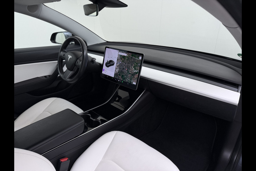 Tesla Model 3 Long Range AWD 75kWh 463PK Full Self Driving Ivoor Interieur All-Season banden Privacy Glas Premium Audio Panoramadak Navi Camer SOH 82% Lmv Leder Memory Elek.Stoelen Achterbank+Stoelverwarming Keyless Wifi Origineel Nederlandse Particuliere Auto Fabrieksgarantie op Accu en motor tot 25-3-2027/192.000KM