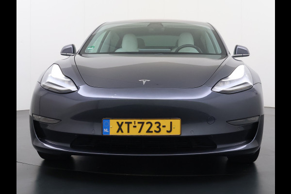 Tesla Model 3 Long Range AWD 75kWh 463PK Full Self Driving Ivoor Interieur All-Season banden Privacy Glas Premium Audio Panoramadak Navi Camer SOH 82% Lmv Leder Memory Elek.Stoelen Achterbank+Stoelverwarming Keyless Wifi Origineel Nederlandse Particuliere Auto Fabrieksgarantie op Accu en motor tot 25-3-2027/192.000KM