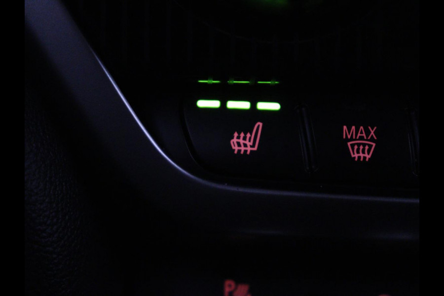 MINI Countryman 2.0 Cooper S Hammersmith | Panoramadak | Carplay | Camera | Harman/Kardon | Leder | Stoelverwarming | Elektrische kofferbak | Digital cockpit | Keyless | Cruise control | Climate control