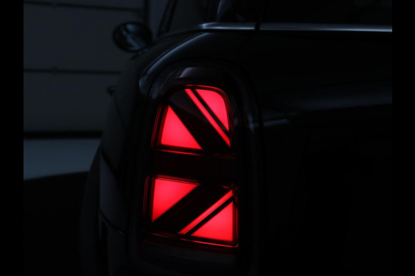 MINI Countryman 2.0 Cooper S Hammersmith | Panoramadak | Carplay | Camera | Harman/Kardon | Leder | Stoelverwarming | Elektrische kofferbak | Digital cockpit | Keyless | Cruise control | Climate control