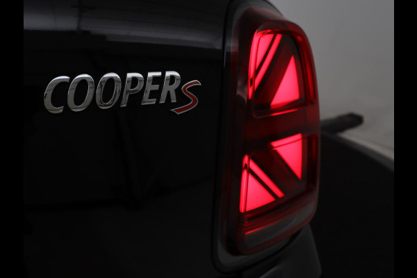 MINI Countryman 2.0 Cooper S Hammersmith | Panoramadak | Carplay | Camera | Harman/Kardon | Leder | Stoelverwarming | Elektrische kofferbak | Digital cockpit | Keyless | Cruise control | Climate control