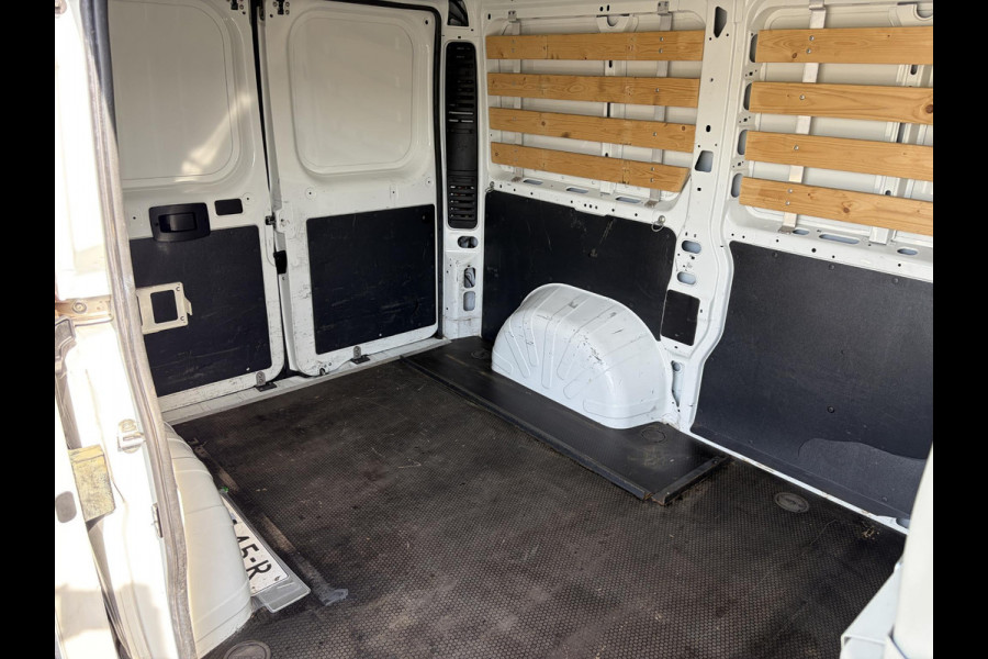 Peugeot Boxer 330 2.2 HDi L1H1*NAV*CAM*3PERS*HAAK*CRUISE*A/C*TEL