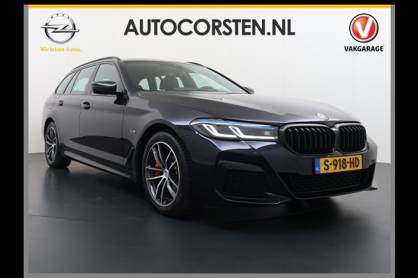 BMW 5 Serie Touring 530e 292PK Hybrid xDrive M-Sport Leder Elek.Comfort Stoelen+Memory+Verwarmd Shadow Line Live Cockpit Pro Apple Carplay/A Elek.Achterklep Aero-Pack 4WD AWD Pdc DAB+ Led+High Beam Assist Cruise Control Wifi Dealeronderhouden Origineel Nederlandse Auto