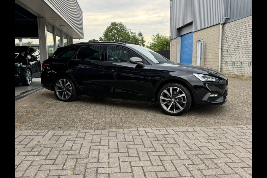 Seat Leon Sportstourer 1.4 TSI eHybrid PHEV FR Business | Navigatie | Clima | Panoramadak | Cruise | Camera | Trekhaak | 18"