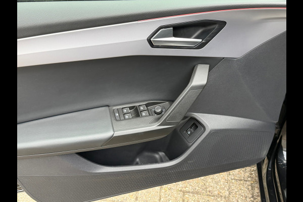 Seat Leon Sportstourer 1.4 TSI eHybrid PHEV FR Business | Navigatie | Clima | Panoramadak | Cruise | Camera | Trekhaak | 18"