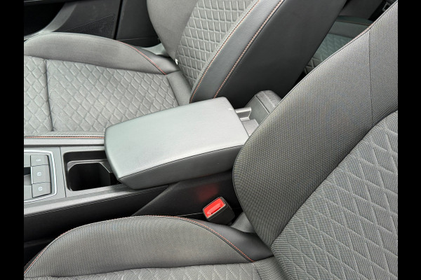 Seat Leon Sportstourer 1.4 TSI eHybrid PHEV FR Business | Navigatie | Clima | Panoramadak | Cruise | Camera | Trekhaak | 18"