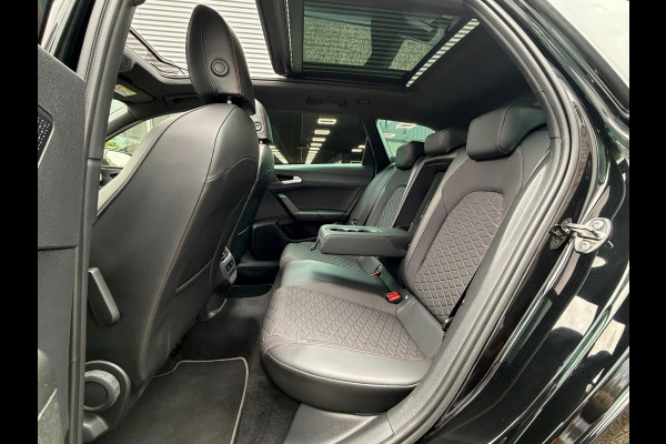 Seat Leon Sportstourer 1.4 TSI eHybrid PHEV FR Business | Navigatie | Clima | Panoramadak | Cruise | Camera | Trekhaak | 18"