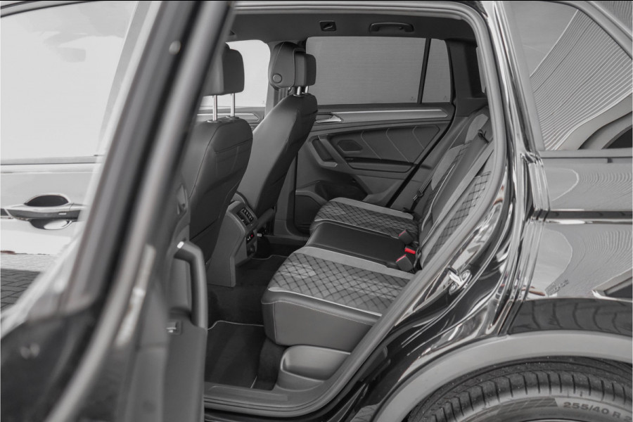 Volkswagen Tiguan 1.4 TSI eHybrid R-Line 360° Black Pack 20" Stoel en Stuurwielverw
