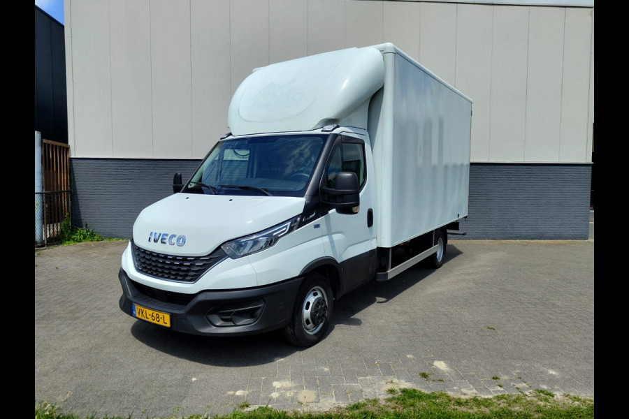Iveco Daily 35C16H 2.3 410 Automaat Meubelbak 3-Persoons Euro 6 Camera Navi Bluetooth Airco Cruise Control Led Lat om Lat betimmering Achterdeuren 1e Eigenaar Toegestane max. massa voertuig 3500 kg