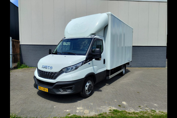 Iveco Daily 35C16H 2.3 410 Automaat Meubelbak 3-Persoons Euro 6 Camera Navi Bluetooth Airco Cruise Control Led Lat om Lat betimmering Achterdeuren 1e Eigenaar Toegestane max. massa voertuig 3500 kg