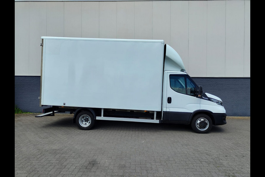 Iveco Daily 35C16H 2.3 410 Automaat Meubelbak 3-Persoons Euro 6 Camera Navi Bluetooth Airco Cruise Control Led Lat om Lat betimmering Achterdeuren 1e Eigenaar Toegestane max. massa voertuig 3500 kg
