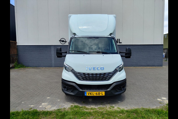 Iveco Daily 35C16H 2.3 410 Automaat Meubelbak 3-Persoons Euro 6 Camera Navi Bluetooth Airco Cruise Control Led Lat om Lat betimmering Achterdeuren 1e Eigenaar Toegestane max. massa voertuig 3500 kg