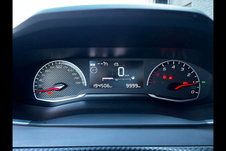 Peugeot 208 1.2 PureTech Active Pack|CARPLAY| PDC | NAVI | CRUISE | NWE APK