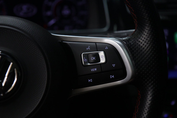 Volkswagen Golf 2.0 TSI GTI TCR /PANO/CARPLAY/CAM/KEYLESS/ACC/LANEASSIST/VOL
