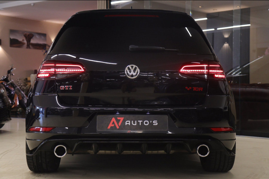 Volkswagen Golf 2.0 TSI GTI TCR /PANO/CARPLAY/CAM/KEYLESS/ACC/LANEASSIST/VOL