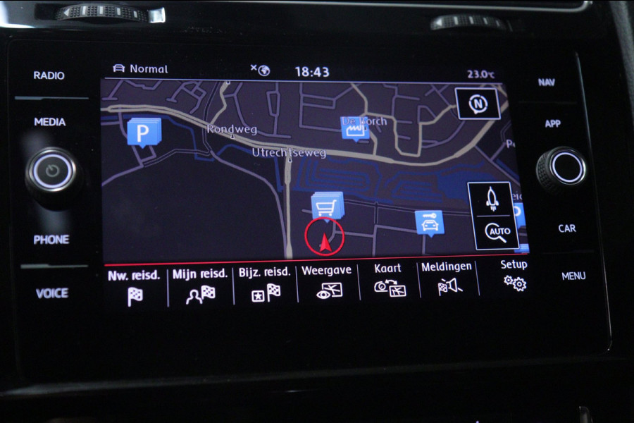Volkswagen Golf 2.0 TSI GTI TCR /PANO/CARPLAY/CAM/KEYLESS/ACC/LANEASSIST/VOL