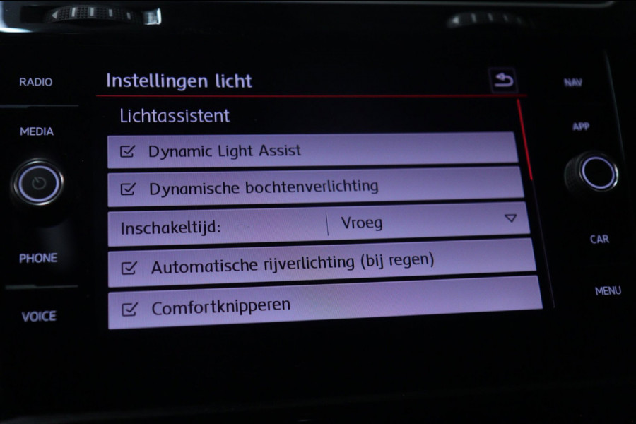 Volkswagen Golf 2.0 TSI GTI TCR /PANO/CARPLAY/CAM/KEYLESS/ACC/LANEASSIST/VOL