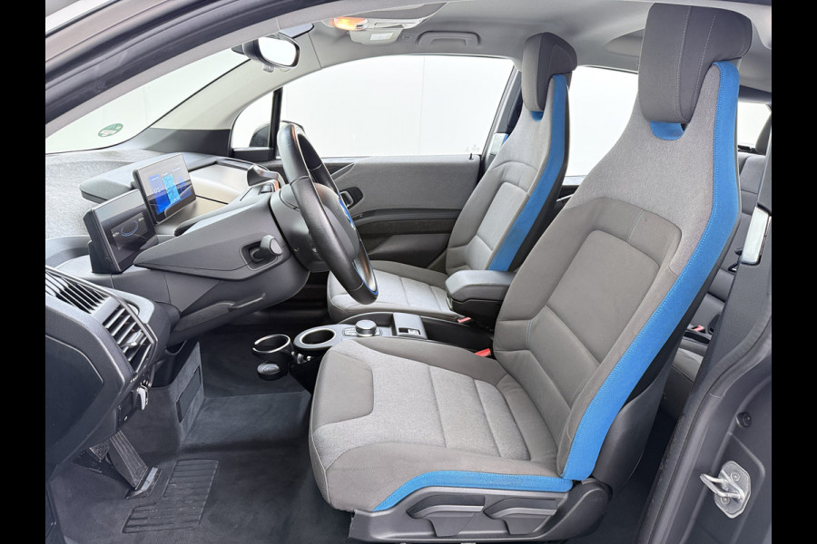 BMW i3 Executive Edition 120Ah 42kWh SOH 94% Warmtepomp Two-Tone Camera Navi-Pro Stoelverwarming Ecc Cruise Control Pdc Lmv 19" Isofix DAB Bluetooth Led Comfort pack advance Origineel Nederlandse Auto
