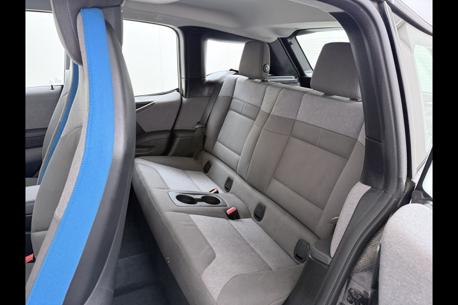 BMW i3 Executive Edition 120Ah 42kWh SOH 94% Warmtepomp Two-Tone Camera Navi-Pro Stoelverwarming Ecc Cruise Control Pdc Lmv 19" Isofix DAB Bluetooth Led Comfort pack advance Origineel Nederlandse Auto