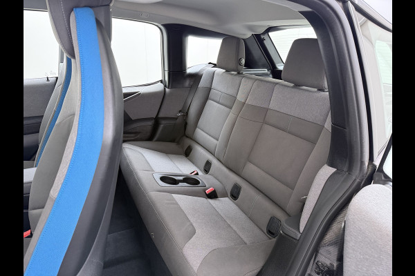 BMW i3 Executive Edition 120Ah 42kWh SOH 94% Warmtepomp Two-Tone Camera Navi-Pro Stoelverwarming Ecc Cruise Control Pdc Lmv 19" Isofix DAB Bluetooth Led Comfort pack advance Origineel Nederlandse Auto