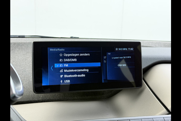 BMW i3 Executive Edition 120Ah 42kWh SOH 94% Warmtepomp Two-Tone Camera Navi-Pro Stoelverwarming Ecc Cruise Control Pdc Lmv 19" Isofix DAB Bluetooth Led Comfort pack advance Origineel Nederlandse Auto