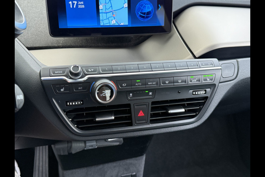 BMW i3 Executive Edition 120Ah 42kWh SOH 94% Warmtepomp Two-Tone Camera Navi-Pro Stoelverwarming Ecc Cruise Control Pdc Lmv 19" Isofix DAB Bluetooth Led Comfort pack advance Origineel Nederlandse Auto