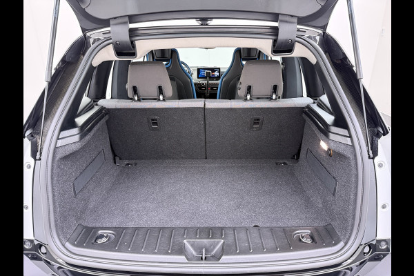 BMW i3 Executive Edition 120Ah 42kWh SOH 94% Warmtepomp Two-Tone Camera Navi-Pro Stoelverwarming Ecc Cruise Control Pdc Lmv 19" Isofix DAB Bluetooth Led Comfort pack advance Origineel Nederlandse Auto
