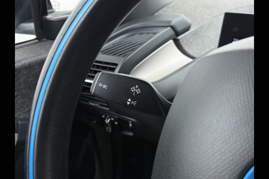 BMW i3 Executive Edition 120Ah 42kWh SOH 94% Warmtepomp Two-Tone Camera Navi-Pro Stoelverwarming Ecc Cruise Control Pdc Lmv 19" Isofix DAB Bluetooth Led Comfort pack advance Origineel Nederlandse Auto