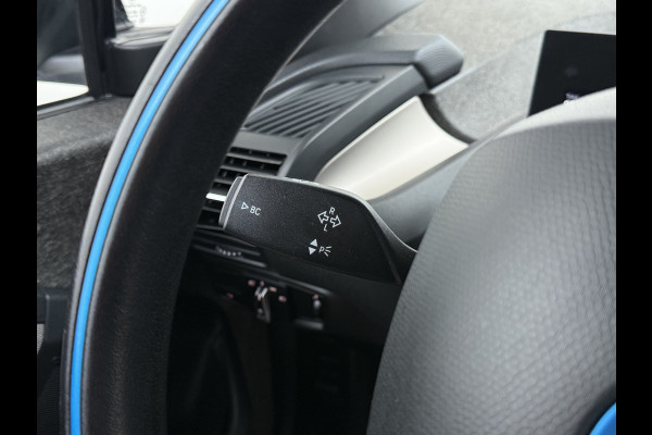 BMW i3 Executive Edition 120Ah 42kWh SOH 94% Warmtepomp Two-Tone Camera Navi-Pro Stoelverwarming Ecc Cruise Control Pdc Lmv 19" Isofix DAB Bluetooth Led Comfort pack advance Origineel Nederlandse Auto