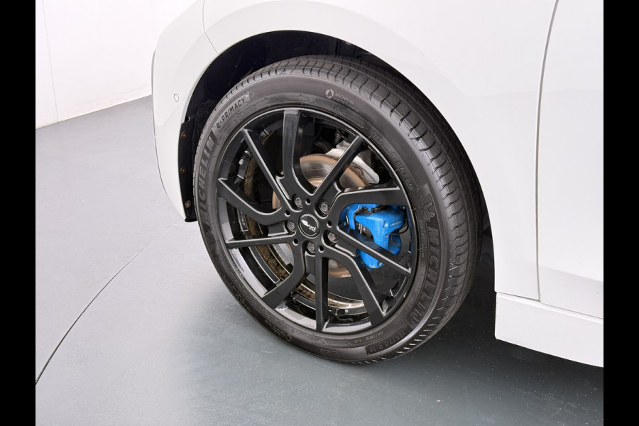 BMW i3 Executive Edition 120Ah 42kWh SOH 94% Warmtepomp Two-Tone Camera Navi-Pro Stoelverwarming Ecc Cruise Control Pdc Lmv 19" Isofix DAB Bluetooth Led Comfort pack advance Origineel Nederlandse Auto