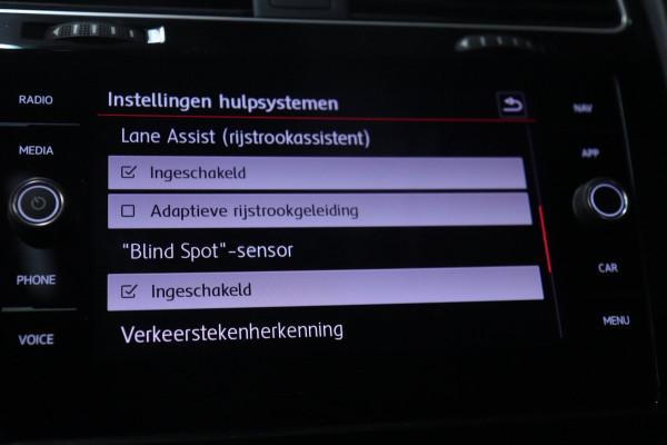 Volkswagen Golf 2.0 TSI GTI TCR /PANO/CARPLAY/CAM/KEYLESS/ACC/LANEASSIST/VOL