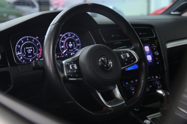 Volkswagen Golf 2.0 TSI GTI TCR /PANO/CARPLAY/CAM/KEYLESS/ACC/LANEASSIST/VOL