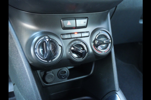 Peugeot 208 1.2 PURETECH BLUE LION | 5-DRS | CARPLAY | ALL-SEASON | CRUISE | RIEM V.V.!!