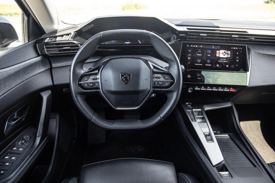 Peugeot 308 1.6 HYbrid 180 Allure Pack Business AIRCO / CRUISE CONTROLE / CARPLAY / PLUG IN HYBRID / STOELVERWARMING