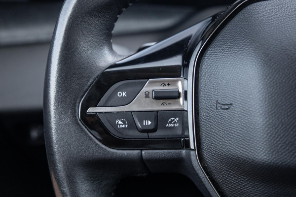 Peugeot 308 1.6 HYbrid 180 Allure Pack Business AIRCO / CRUISE CONTROLE / CARPLAY / PLUG IN HYBRID / STOELVERWARMING