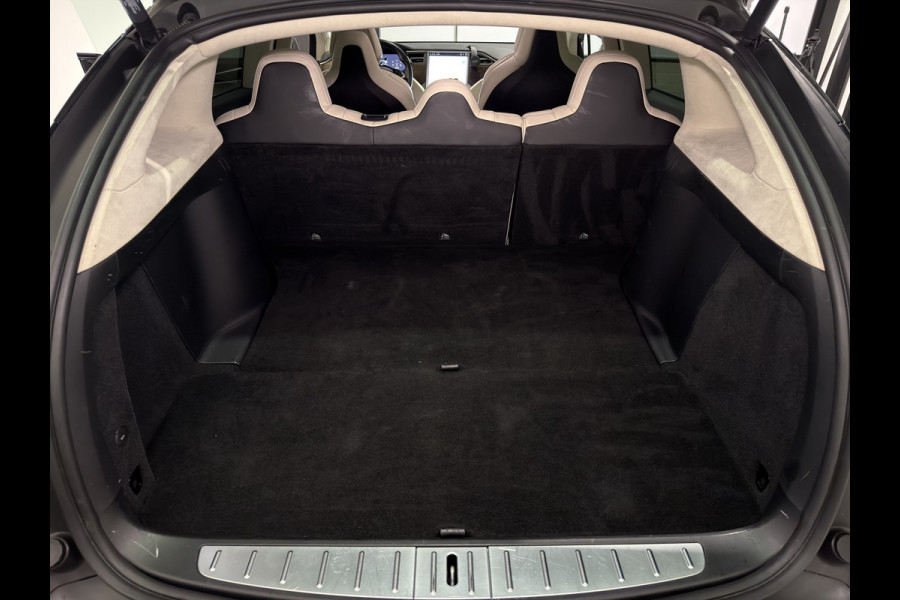 Tesla Model X 75D Base | Trekhaak | Keyless | Luxe Leder interieur |