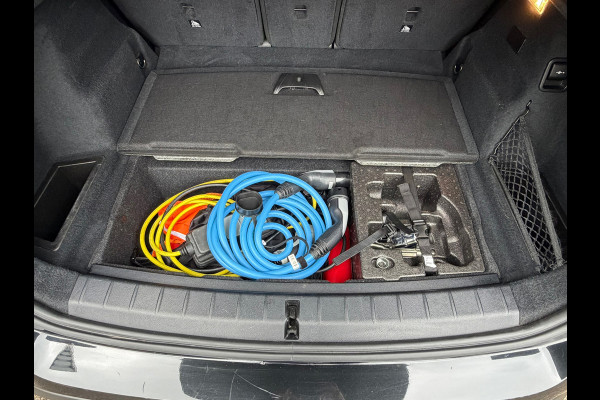 BMW X1 XDrive25e Edition 221 Pk | Voll Leder | Navigatie | Clima | Cruise | Trekhaak | 17".