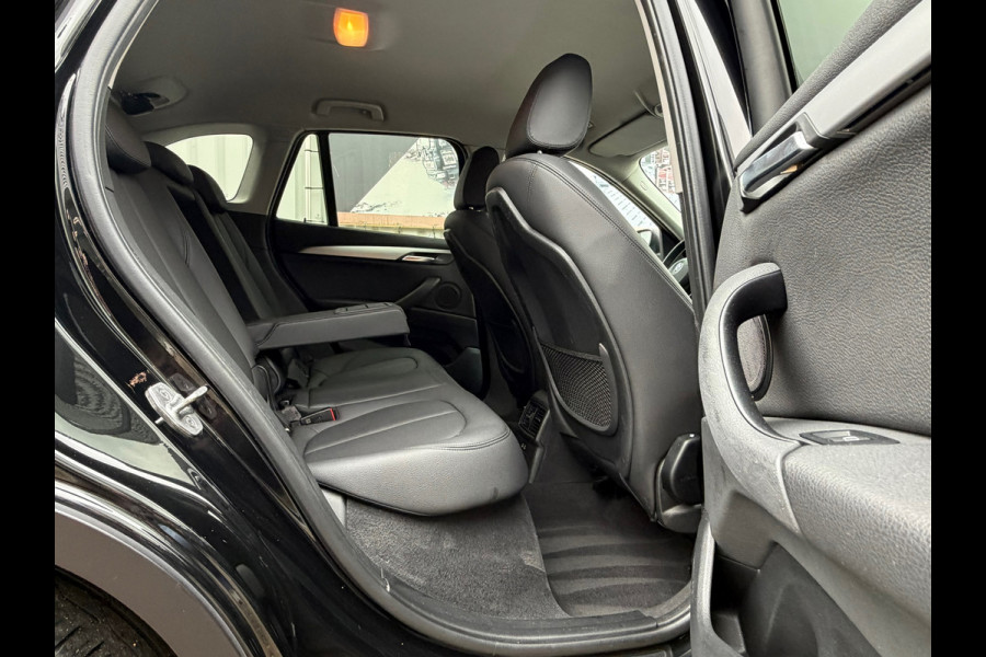 BMW X1 XDrive25e Edition 221 Pk | Voll Leder | Navigatie | Clima | Cruise | Trekhaak | 17".