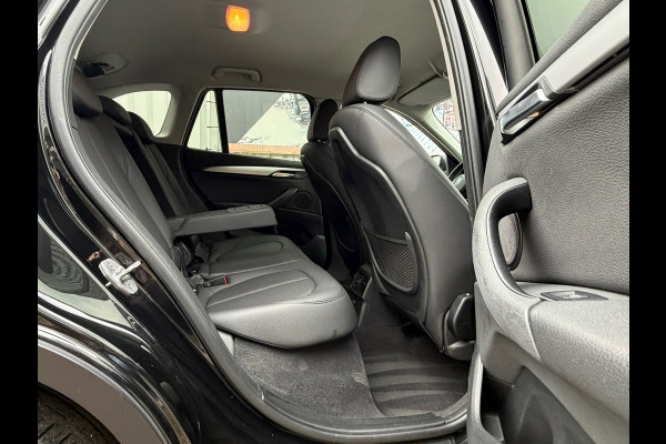 BMW X1 XDrive25e Edition 221 Pk | Voll Leder | Navigatie | Clima | Cruise | Trekhaak | 17".