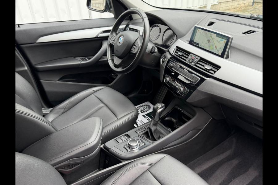 BMW X1 XDrive25e Edition 221 Pk | Voll Leder | Navigatie | Clima | Cruise | Trekhaak | 17".