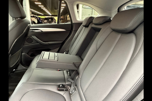 BMW X1 XDrive25e Edition 221 Pk | Voll Leder | Navigatie | Clima | Cruise | Trekhaak | 17".