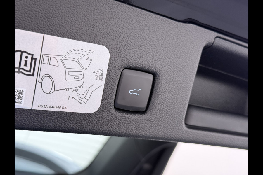 Ford Kuga 1.5T 150PK ST-Line Trekhaak Adap.Cruise Stoel+Stuur+Achterbank+Voorruitverwarming Elek.Achterklep Camera Apple Carplay/Android A Lmv 18" DAB Bluetooth Parkeerhulp Led Lane Assist Isofix Road Edge Detection WiFi 1.800KG Trekgewicht