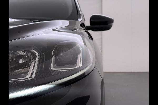 Ford Kuga 1.5T 150PK ST-Line Trekhaak Adap.Cruise Stoel+Stuur+Achterbank+Voorruitverwarming Elek.Achterklep Camera Apple Carplay/Android A Lmv 18" DAB Bluetooth Parkeerhulp Led Lane Assist Isofix Road Edge Detection WiFi 1.800KG Trekgewicht
