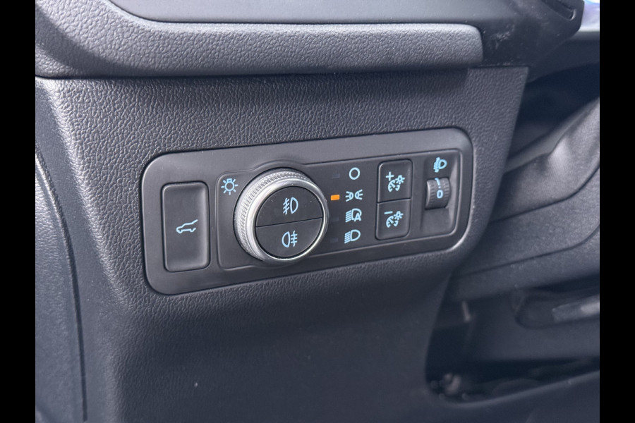 Ford Kuga 1.5T 150PK ST-Line Trekhaak Adap.Cruise Stoel+Stuur+Achterbank+Voorruitverwarming Elek.Achterklep Camera Apple Carplay/Android A Lmv 18" DAB Bluetooth Parkeerhulp Led Lane Assist Isofix Road Edge Detection WiFi 1.800KG Trekgewicht