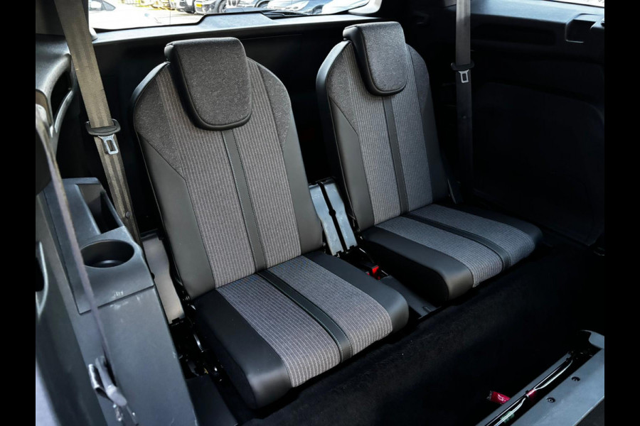 Peugeot 5008 1.2 PureTech Blue Lease Allure LEDER| CAMERA | PDC | NAVI | 7 PERSOONS | NWE APK