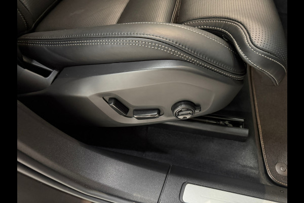 Volvo XC60 2.0 T6 Plug-in hybrid AWD Plus Bright*360 Camera*stoelverwarming*Pano*BOMVOL*